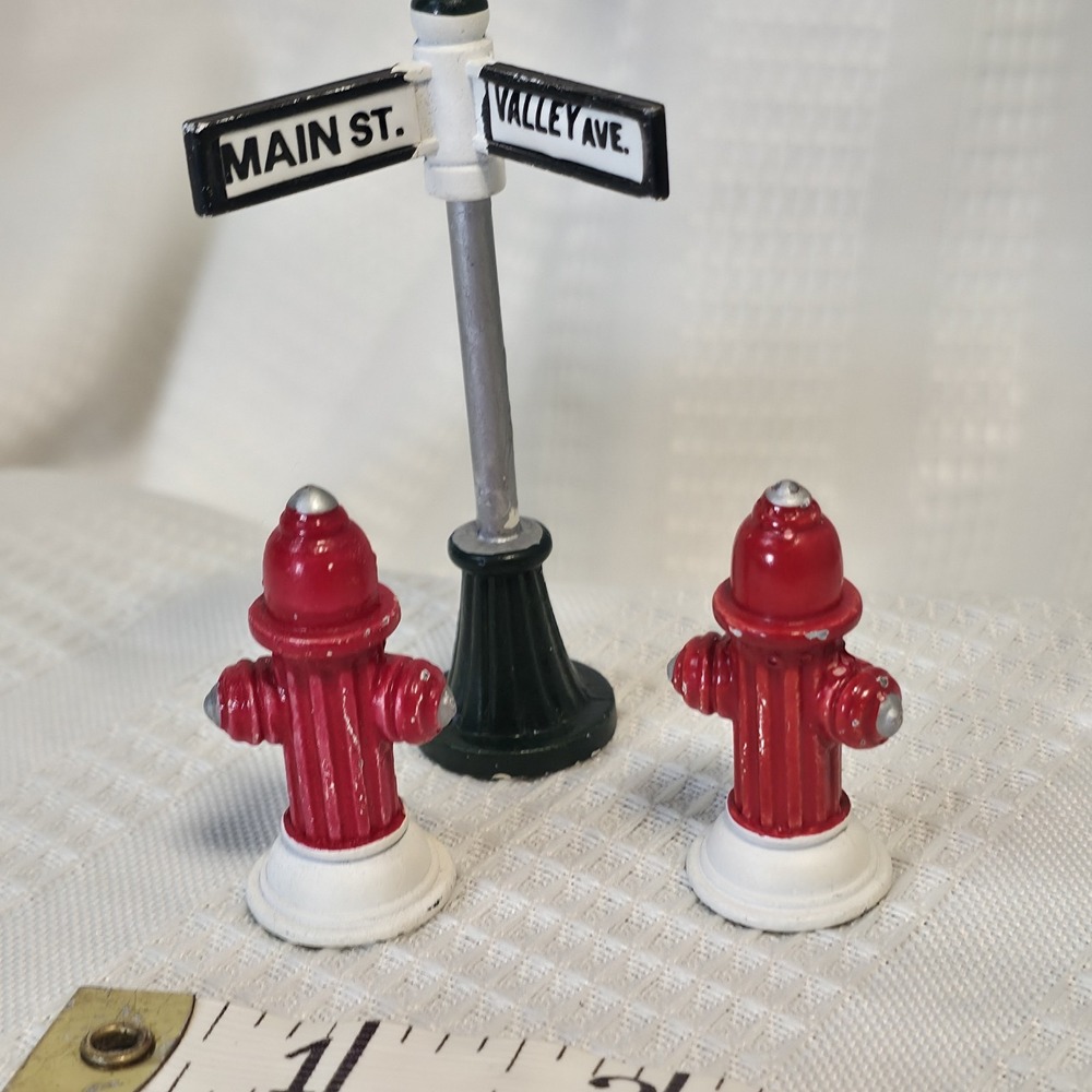Lot‎ Of Vtg Christmas Village Items 2-Metal Red Fire Hydrant 1-Street Sign